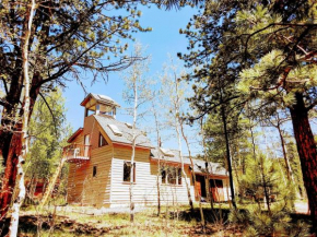 Cozy Mountain Home at Trailheads